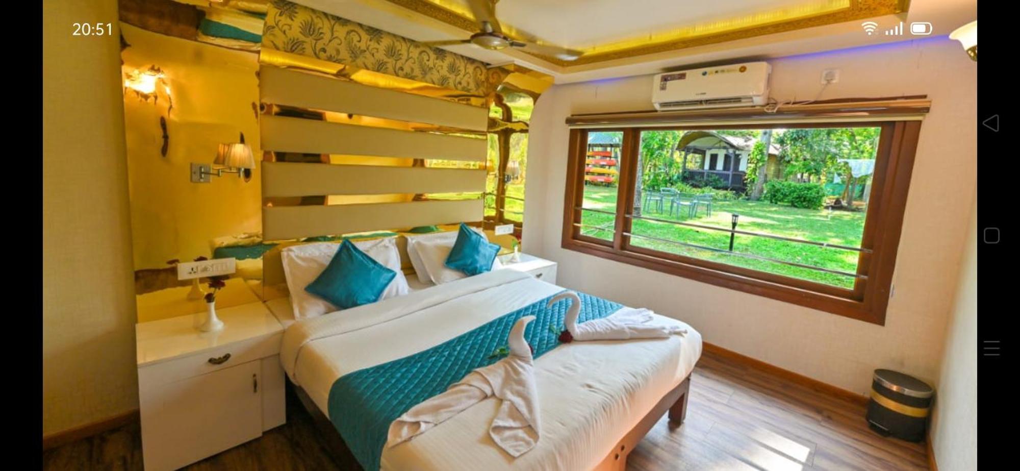 Отель Victoria Houseboats Alappuzha Экстерьер фото