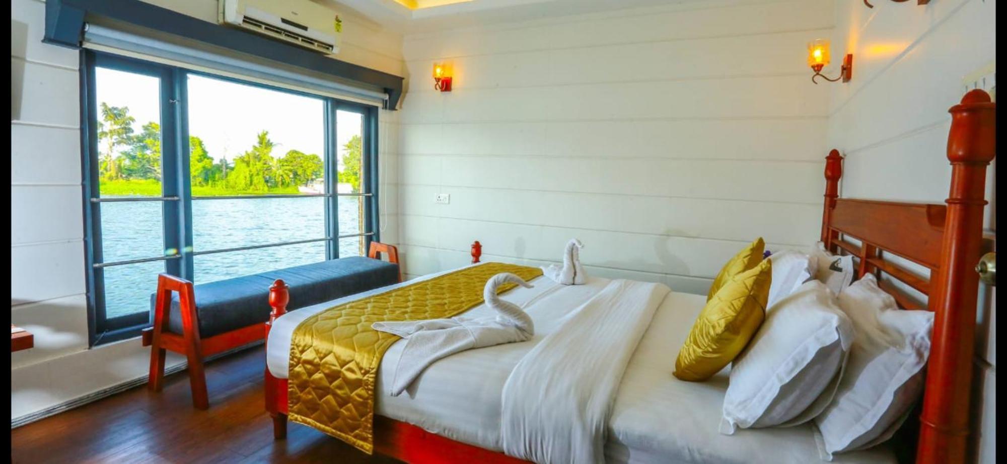 Отель Victoria Houseboats Alappuzha Экстерьер фото