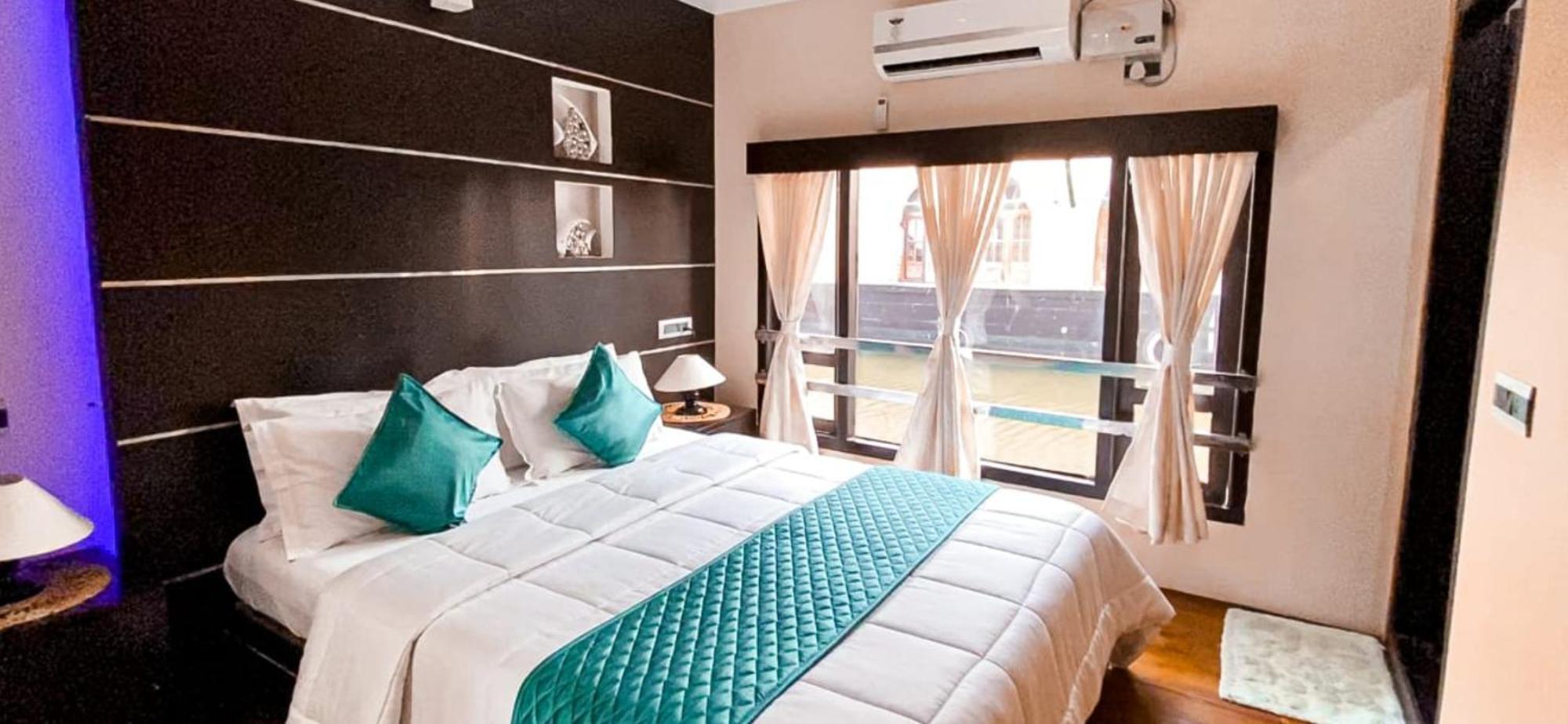 Отель Victoria Houseboats Alappuzha Экстерьер фото